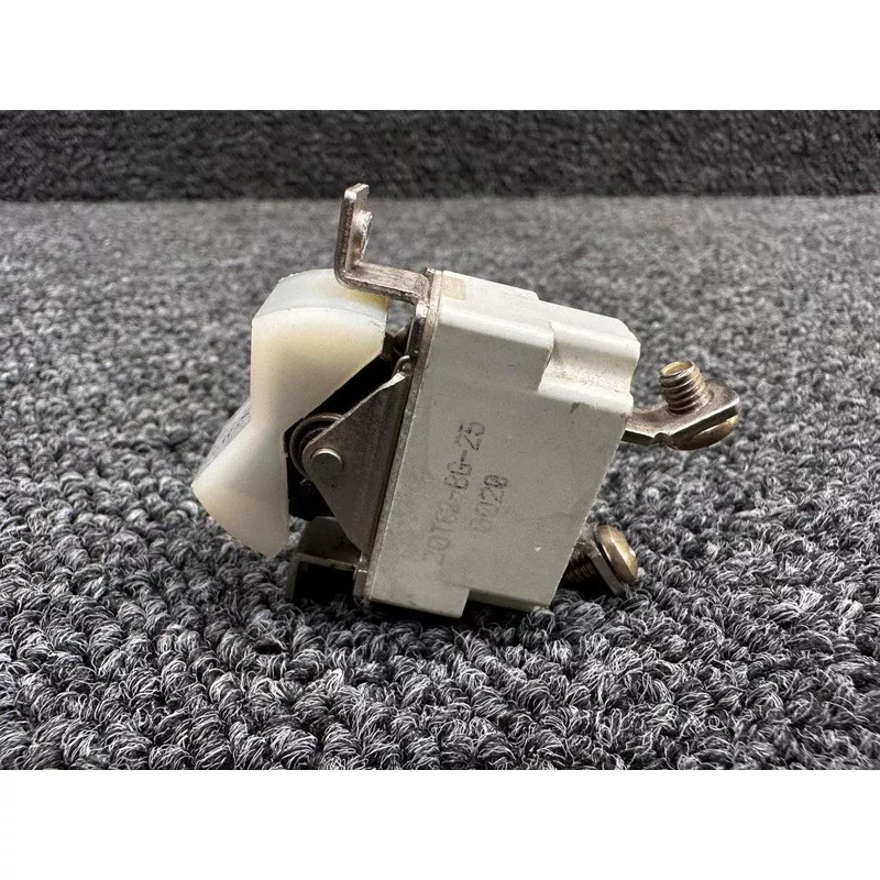 20TC2-BG-25 (Alt: 930023-0015) Klixon Landing Light Rocker Switch
